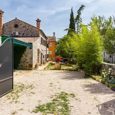 Old Istrian Martina Ferienhaus *